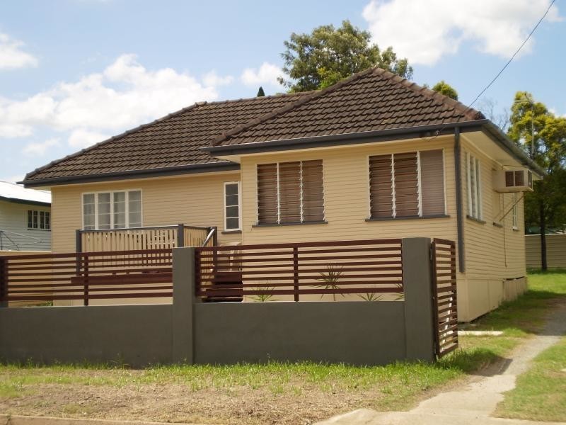 61 Deacon Street, Berserker QLD 4701